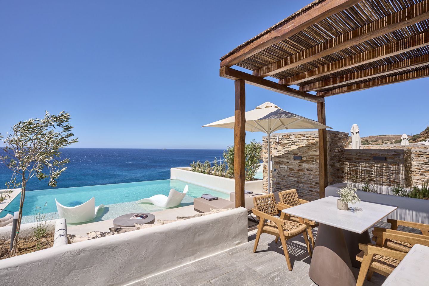 Ios Pool Ios Infinity Pool Suites | Accommodation in Ios Island, Greece
